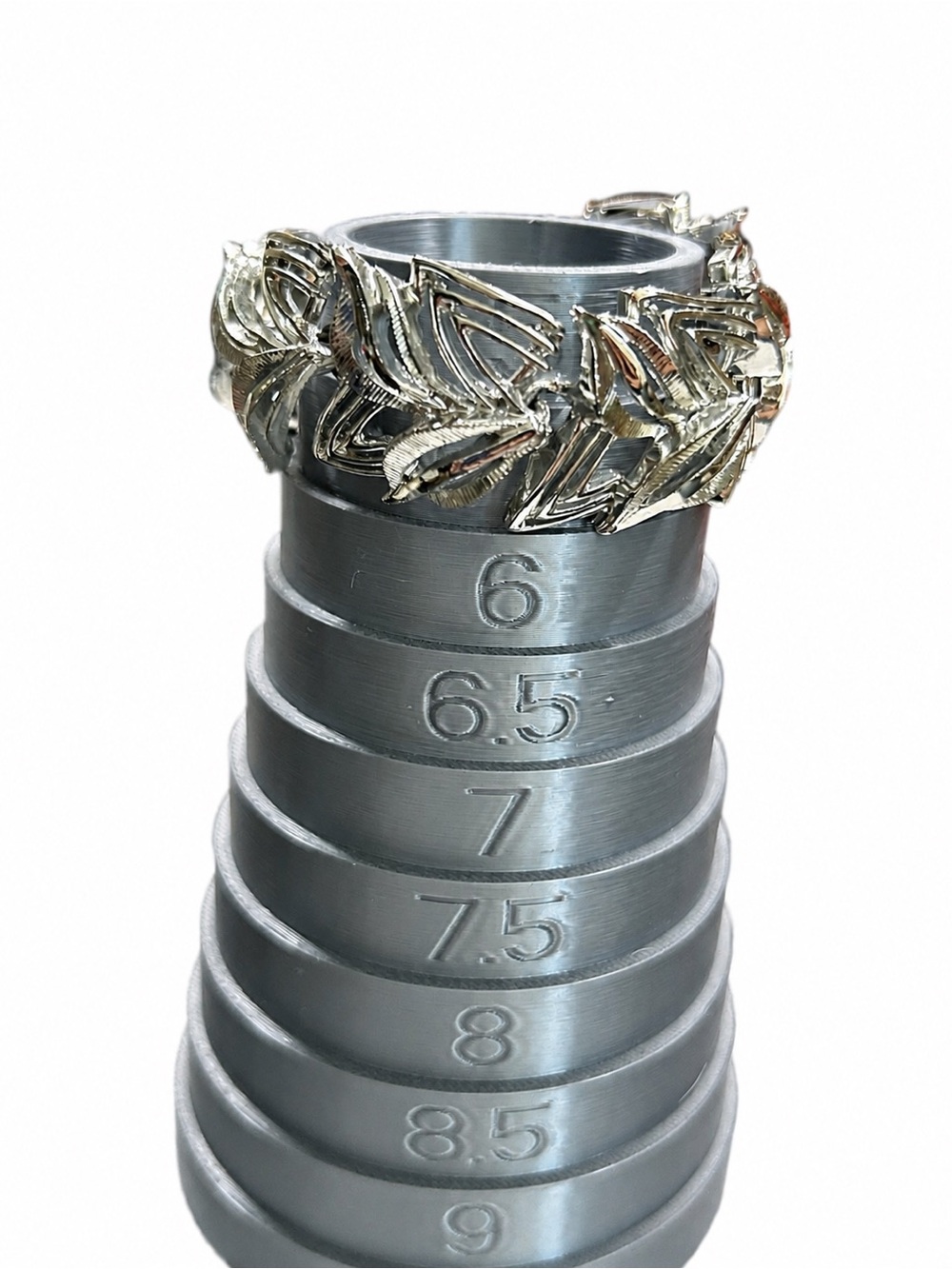 Vintage Silver-Tone Articulated Leaf Bracelet (1965–1970)